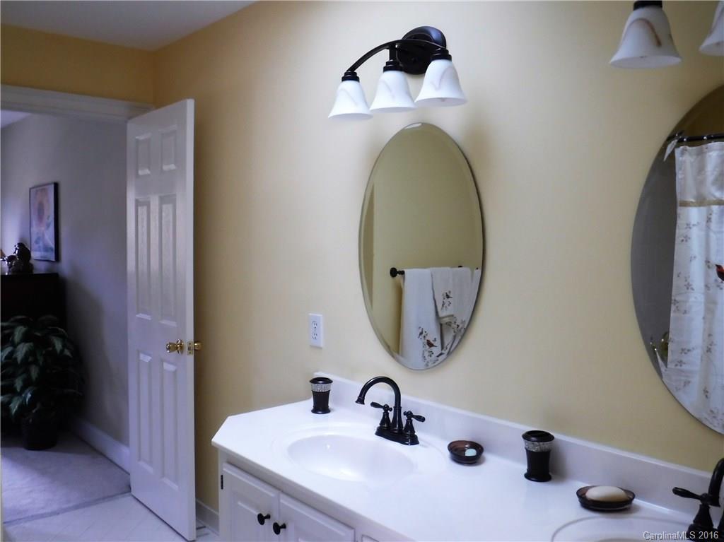 4809 Coburn Court Charlotte NC 28277