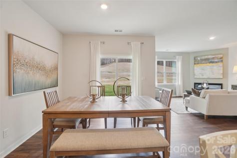 628 Country Oak Drive Asheville NC 28804