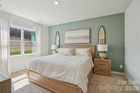 628 Country Oak Drive Asheville NC 28804