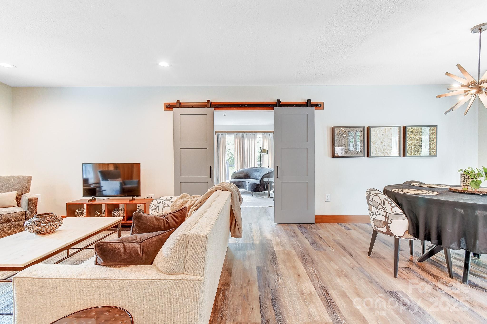 9 Oakwood Drive Weaverville NC 28787