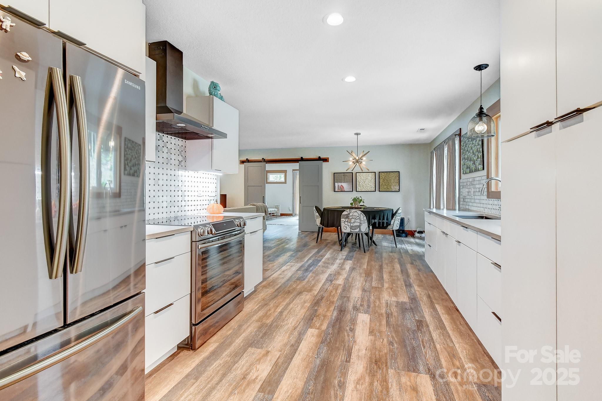 9 Oakwood Drive Weaverville NC 28787