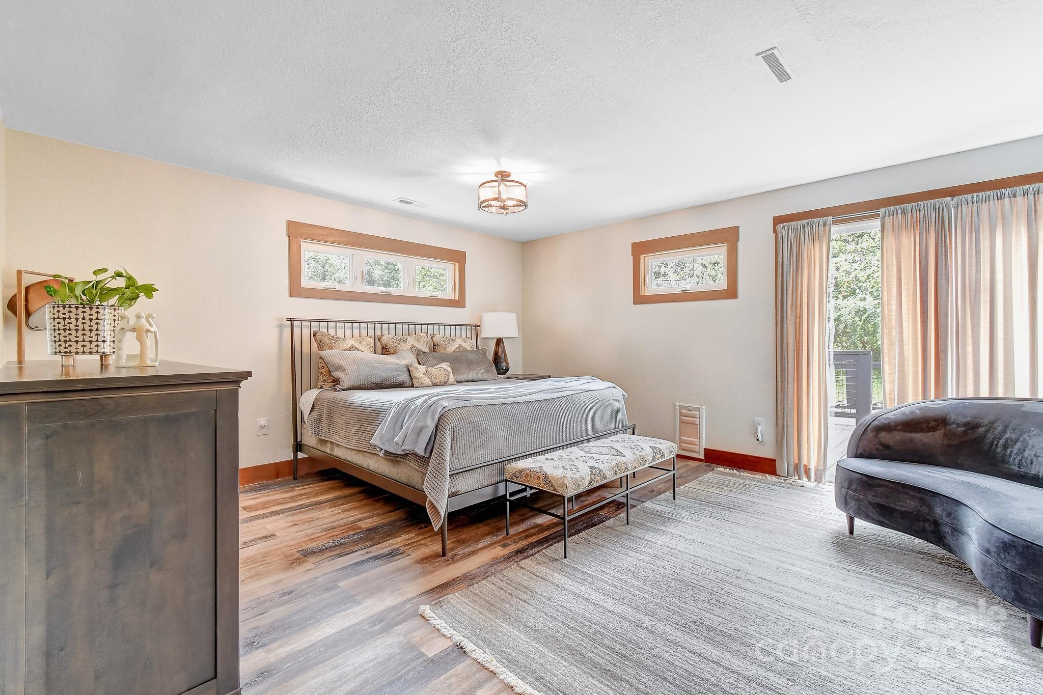 9 Oakwood Drive Weaverville NC 28787