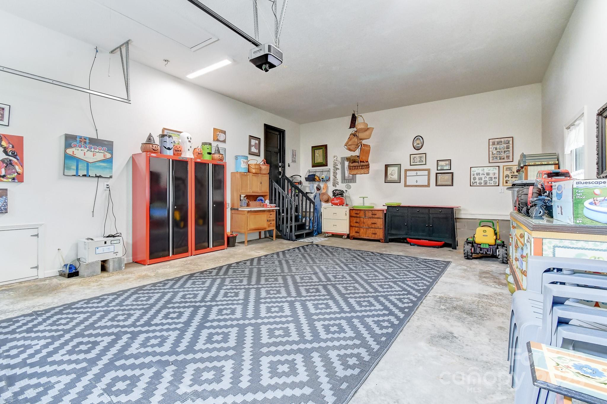 9 Oakwood Drive Weaverville NC 28787