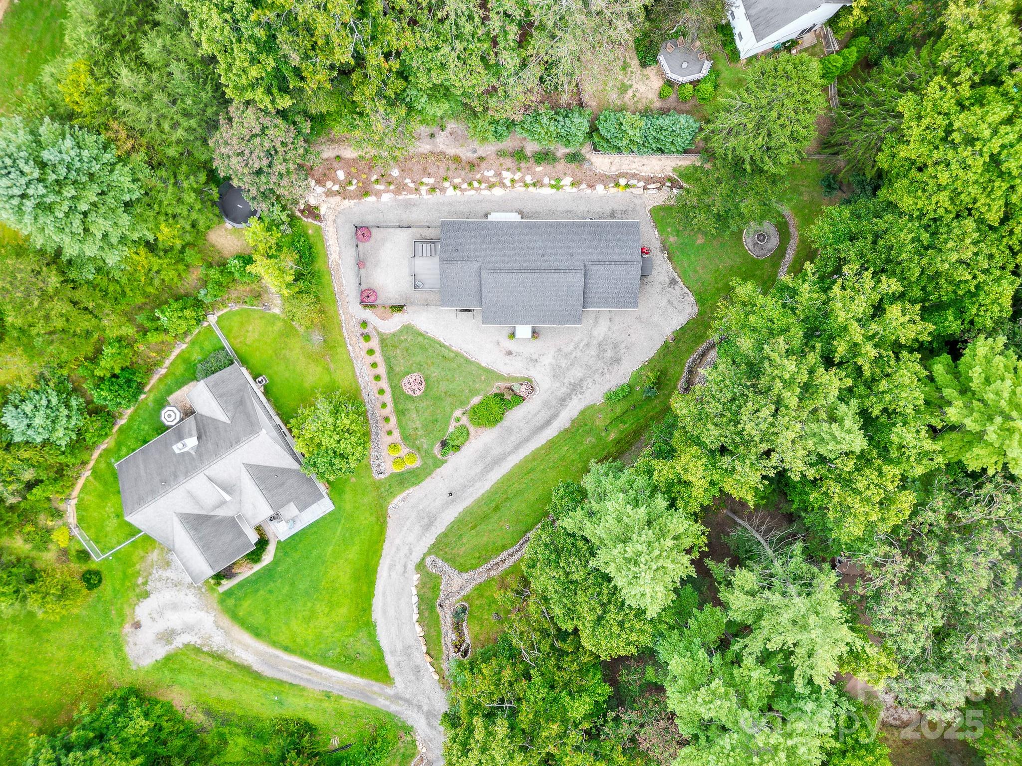 9 Oakwood Drive Weaverville NC 28787