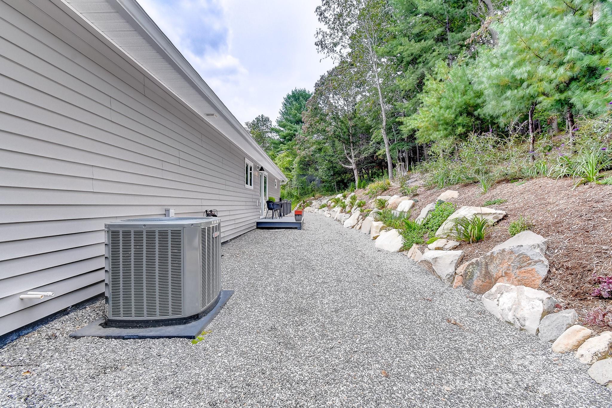 9 Oakwood Drive Weaverville NC 28787