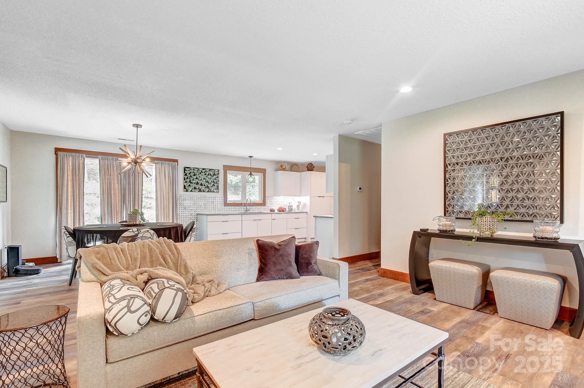 9 Oakwood Drive Weaverville NC 28787