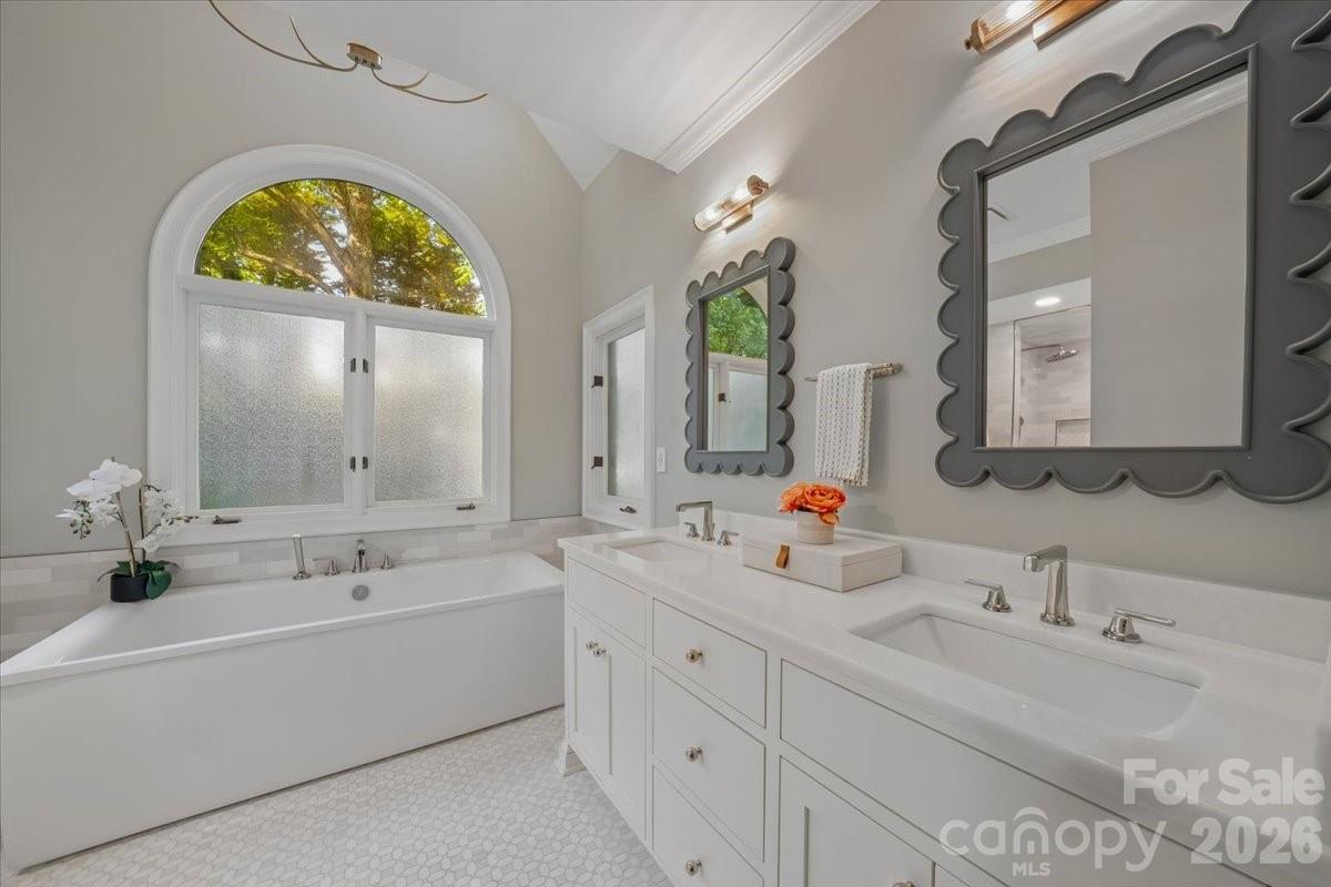 5631 Colony Road Charlotte NC 28226