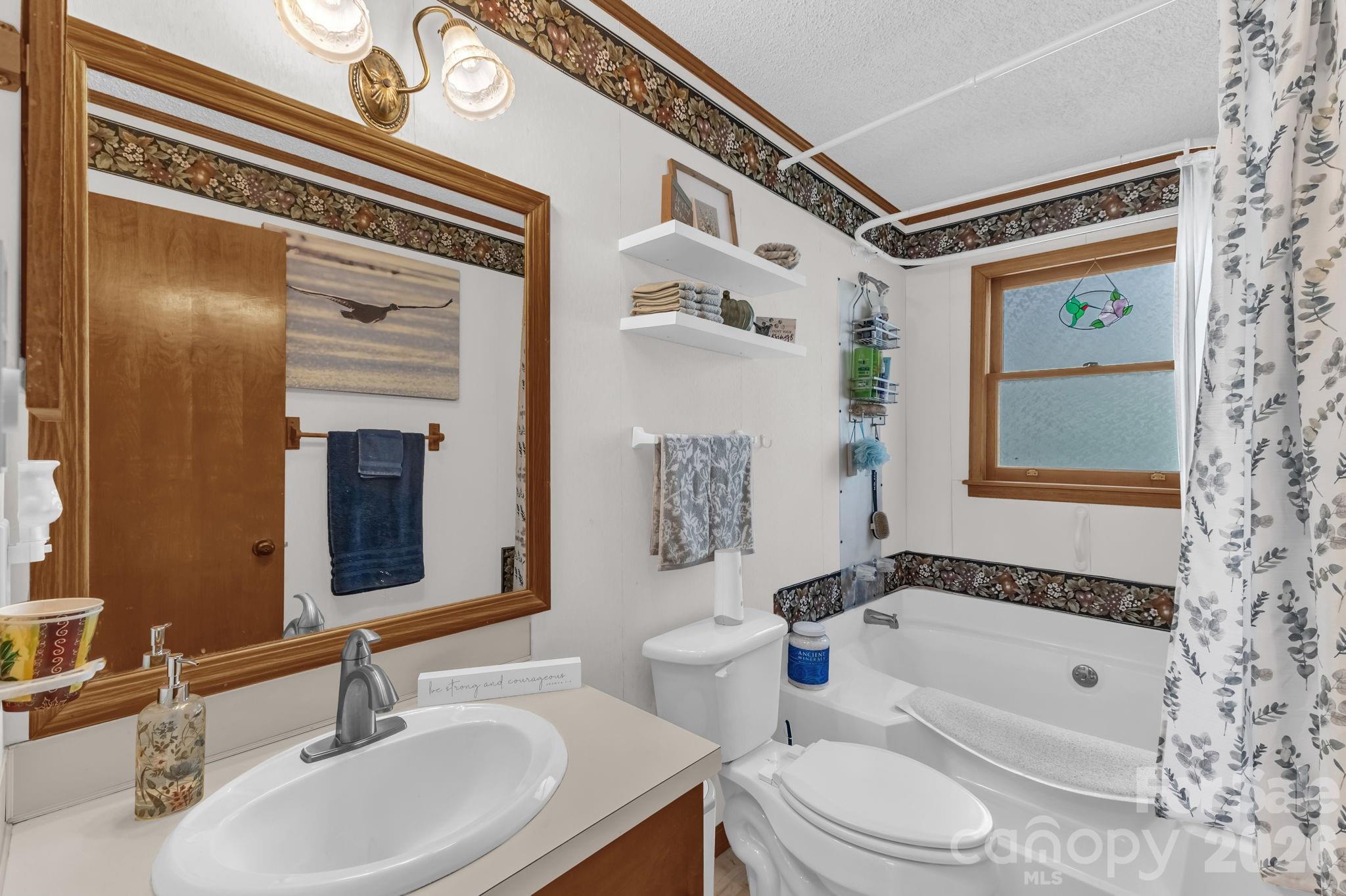 60 Pine View Road Newland NC 28657