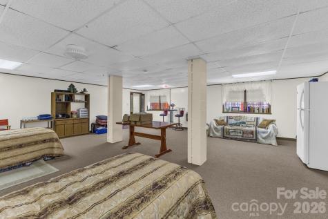 60 Pine View Road Newland NC 28657