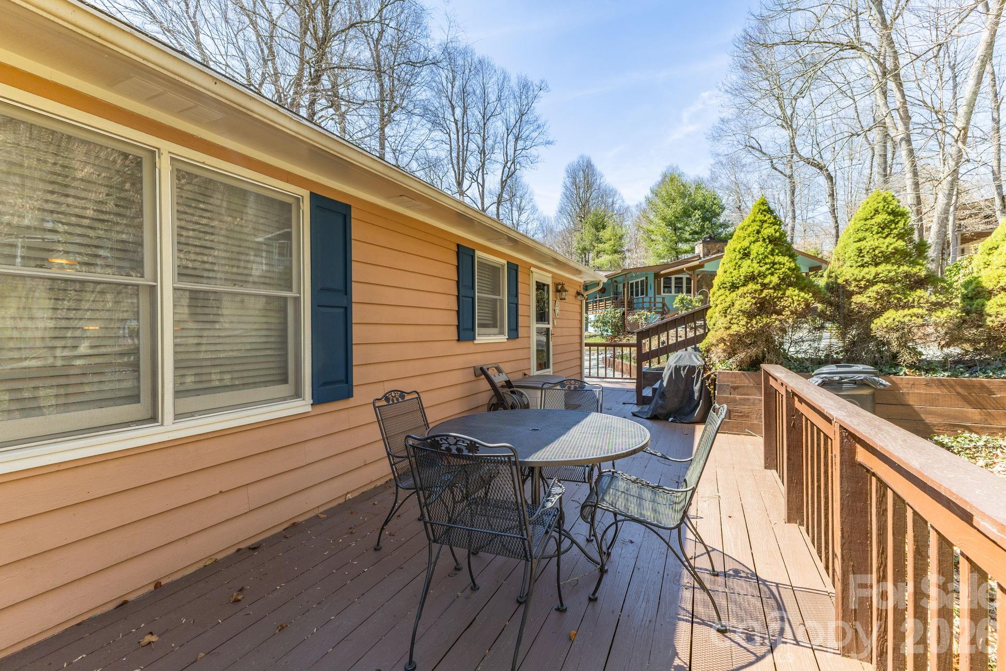 60 Pine View Road Newland NC 28657