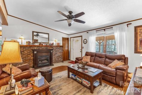60 Pine View Road Newland NC 28657