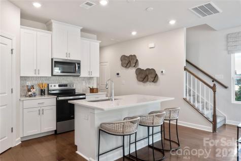 8108 Hidden Springs Trail Charlotte NC 28216