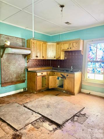 624 N Center Street Spartanburg SC 29301