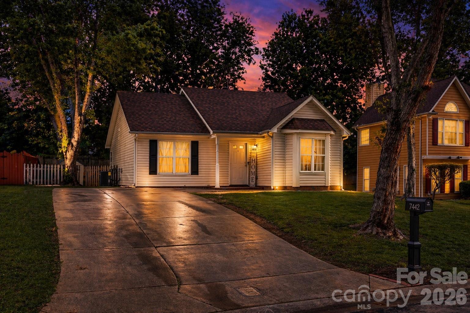 7442 Crestside Lane Charlotte NC 28227