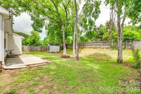 7442 Crestside Lane Charlotte NC 28227