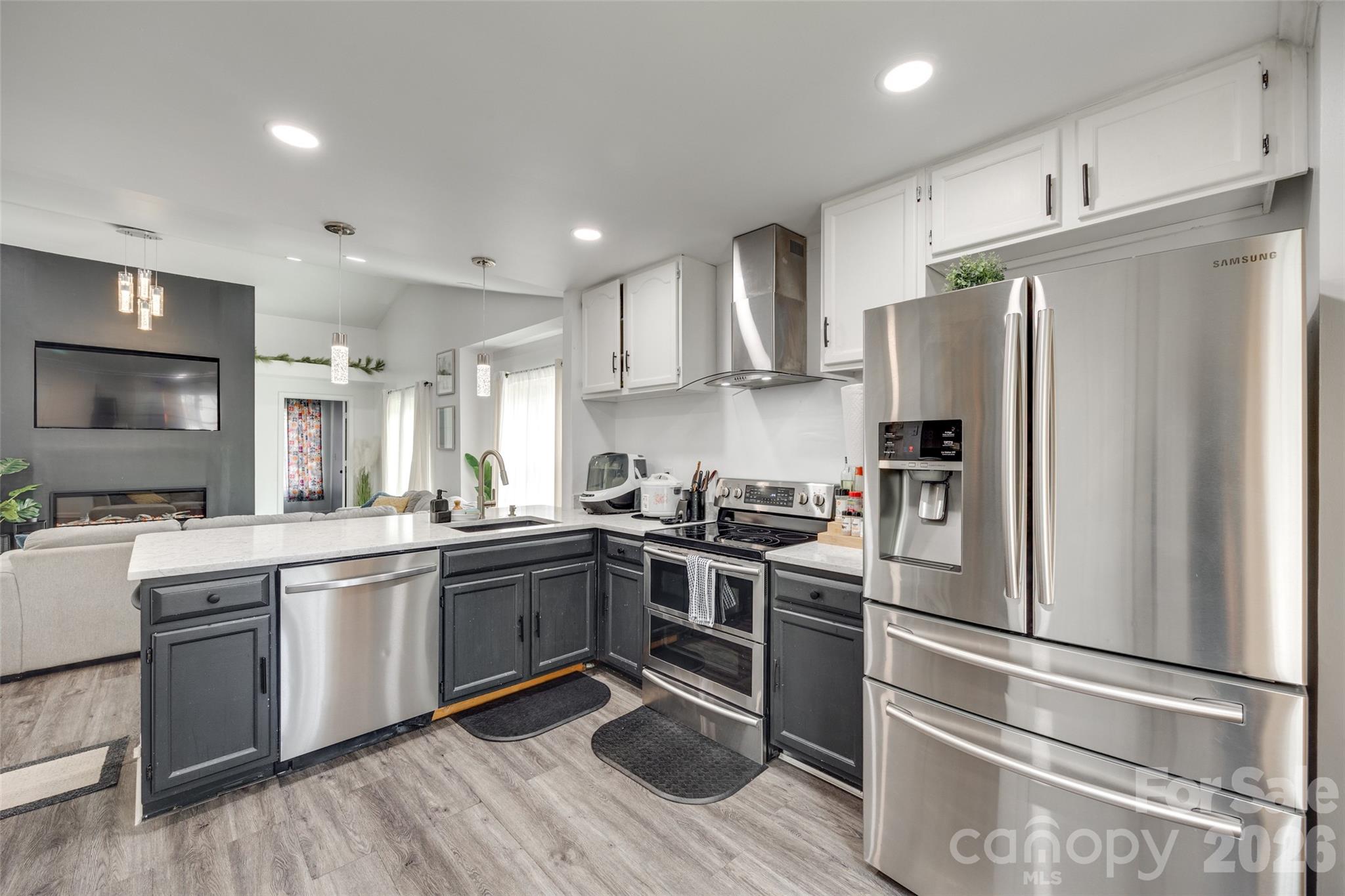 7442 Crestside Lane Charlotte NC 28227