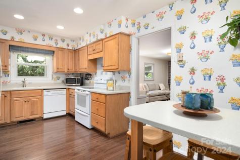 17 Braddock Way Asheville NC 28803