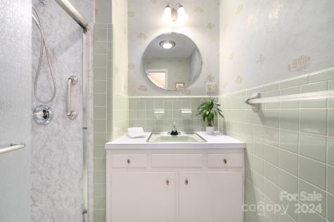 17 Braddock Way Asheville NC 28803