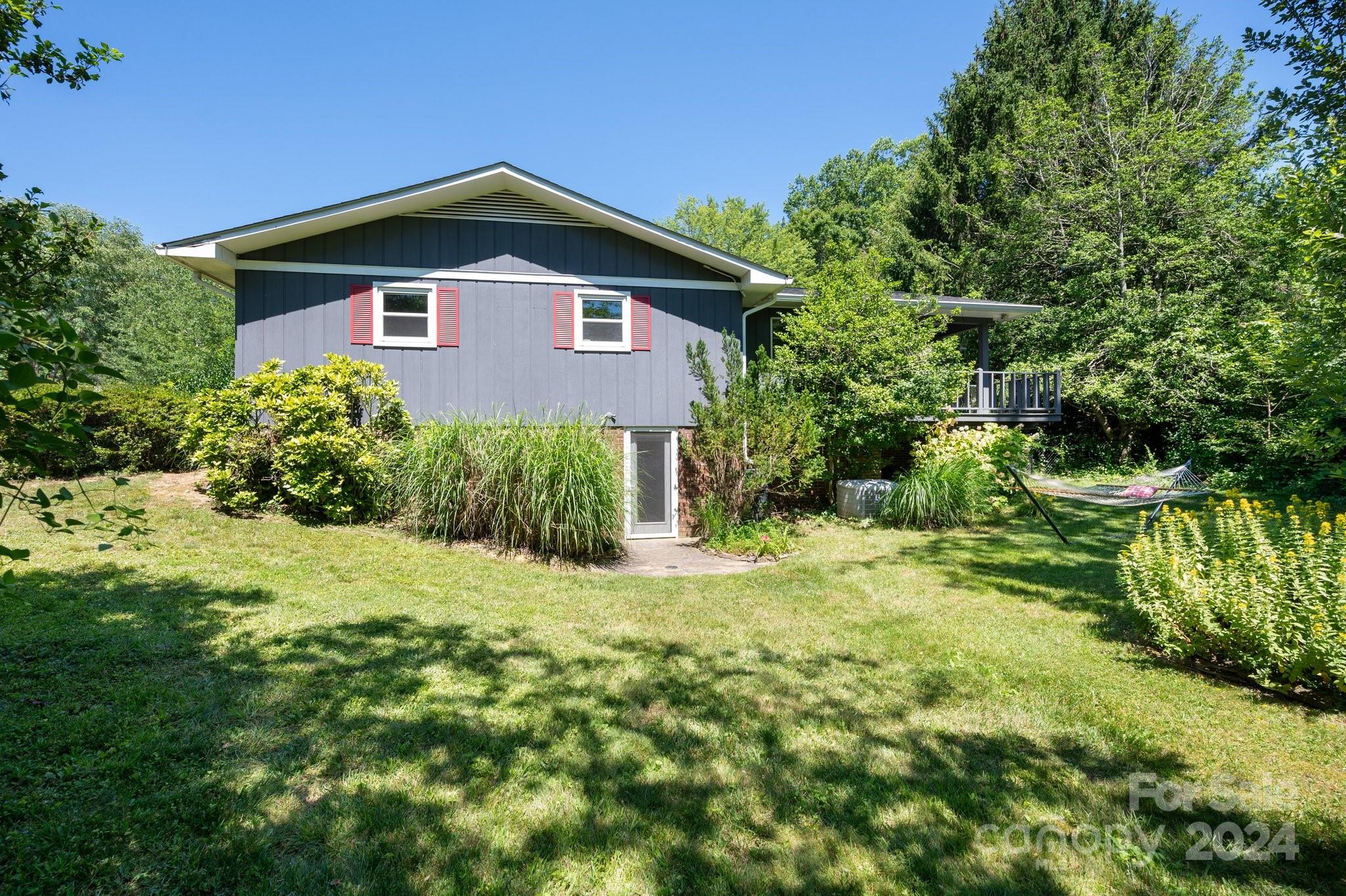 17 Braddock Way Asheville NC 28803