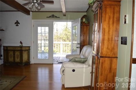 1015 Woodbine Place NE Lenoir NC 28645