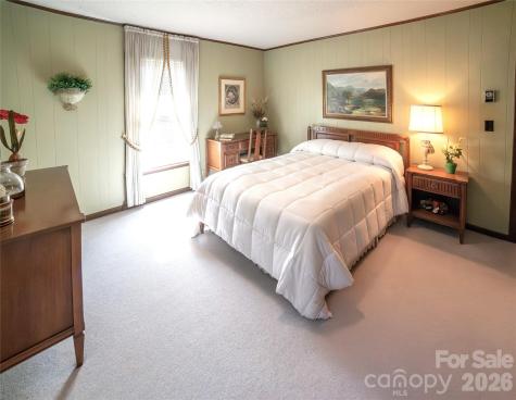 1015 Woodbine Place NE Lenoir NC 28645