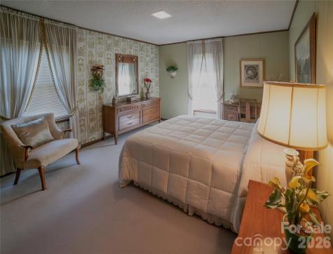 1015 Woodbine Place NE Lenoir NC 28645