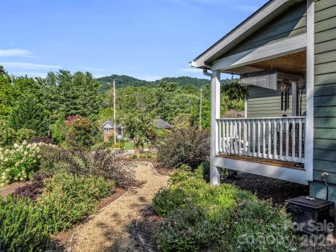 11 N Pershing Road Asheville NC 28805