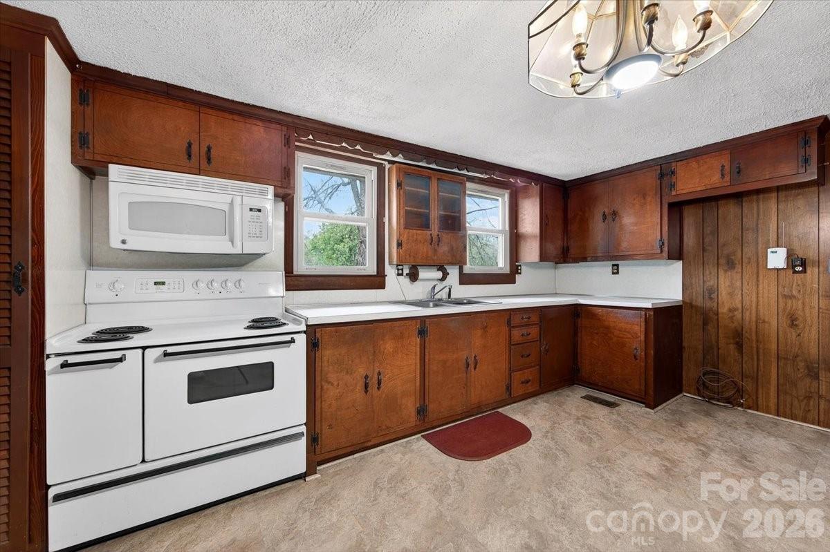 199 Mckinnon Avenue NE Concord NC 28025