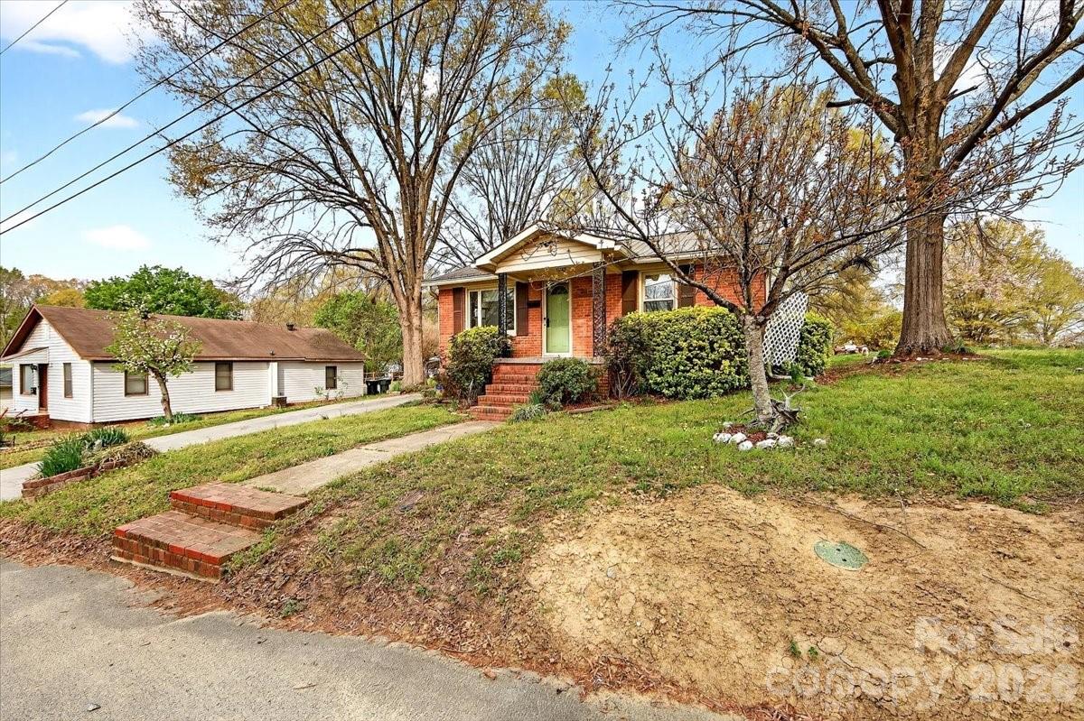 199 Mckinnon Avenue NE Concord NC 28025
