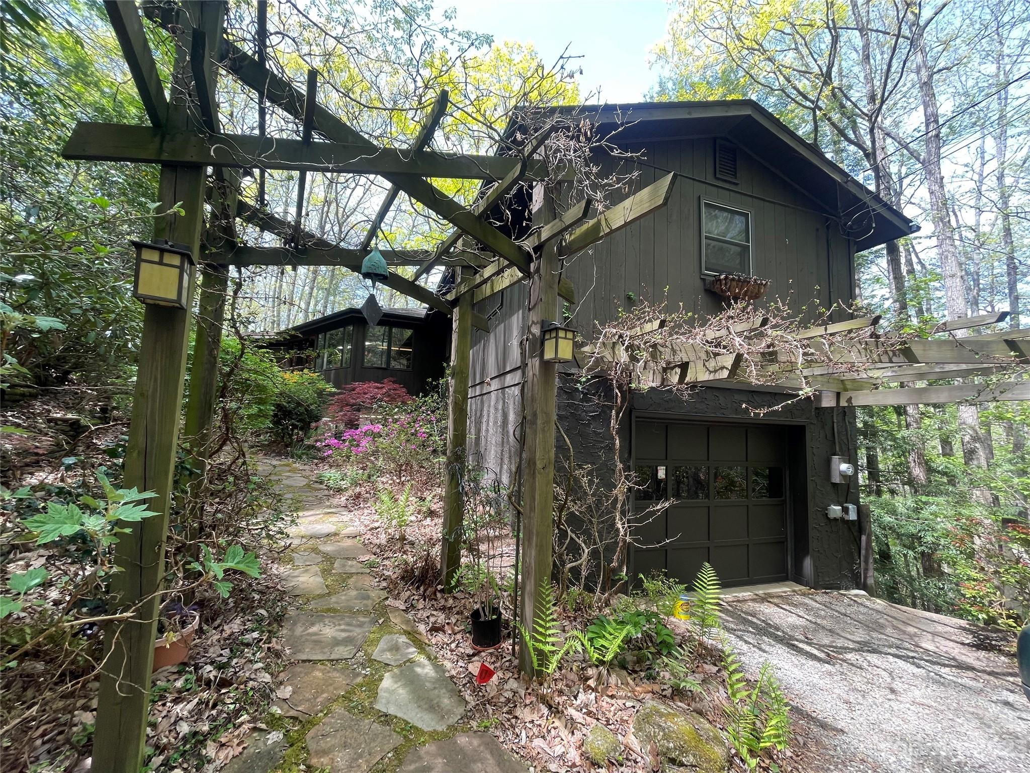2 Chestnut Drive Swannanoa NC 28778