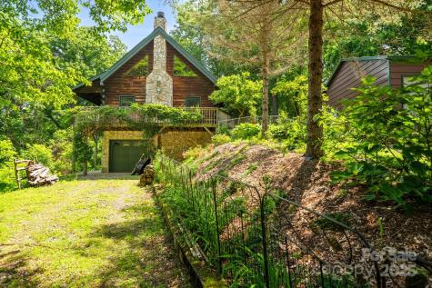 1781 Beaverdam Street Canton NC 28716