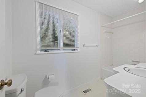 95 & 97 Temple Road Black Mountain NC 28711