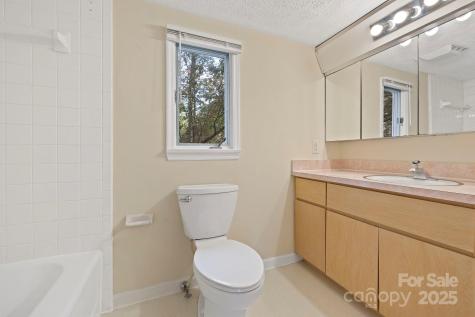 95 & 97 Temple Road Black Mountain NC 28711