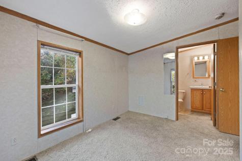 95 & 97 Temple Road Black Mountain NC 28711