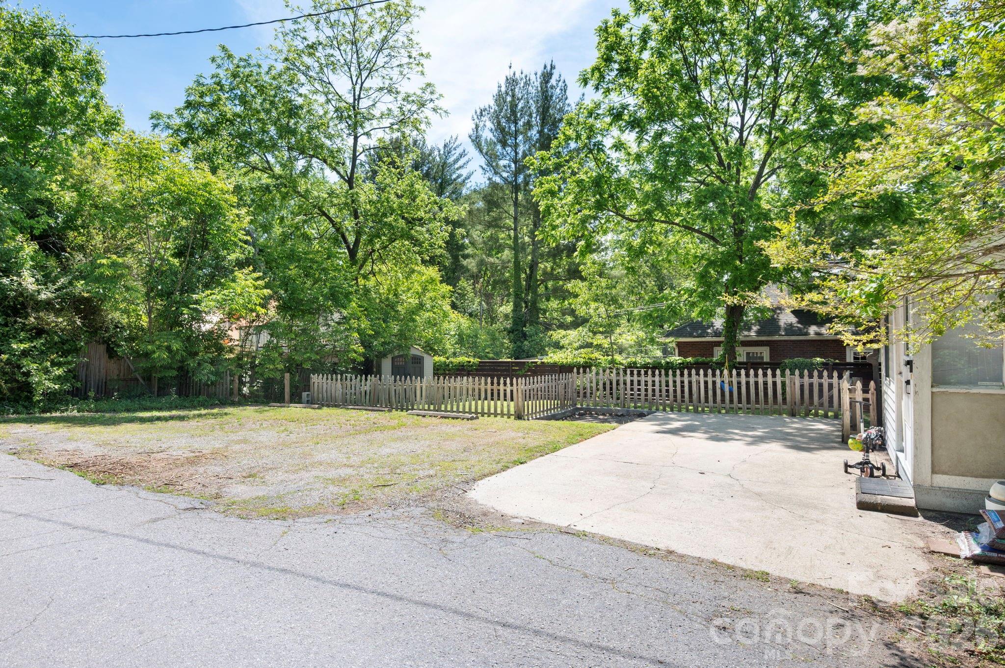 84 Forest Hill Drive Asheville NC 28803