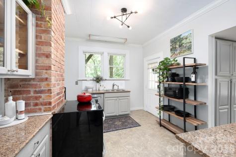 84 Forest Hill Drive Asheville NC 28803
