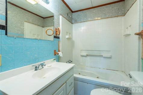 106 Scotland Street Black Mountain NC 28711