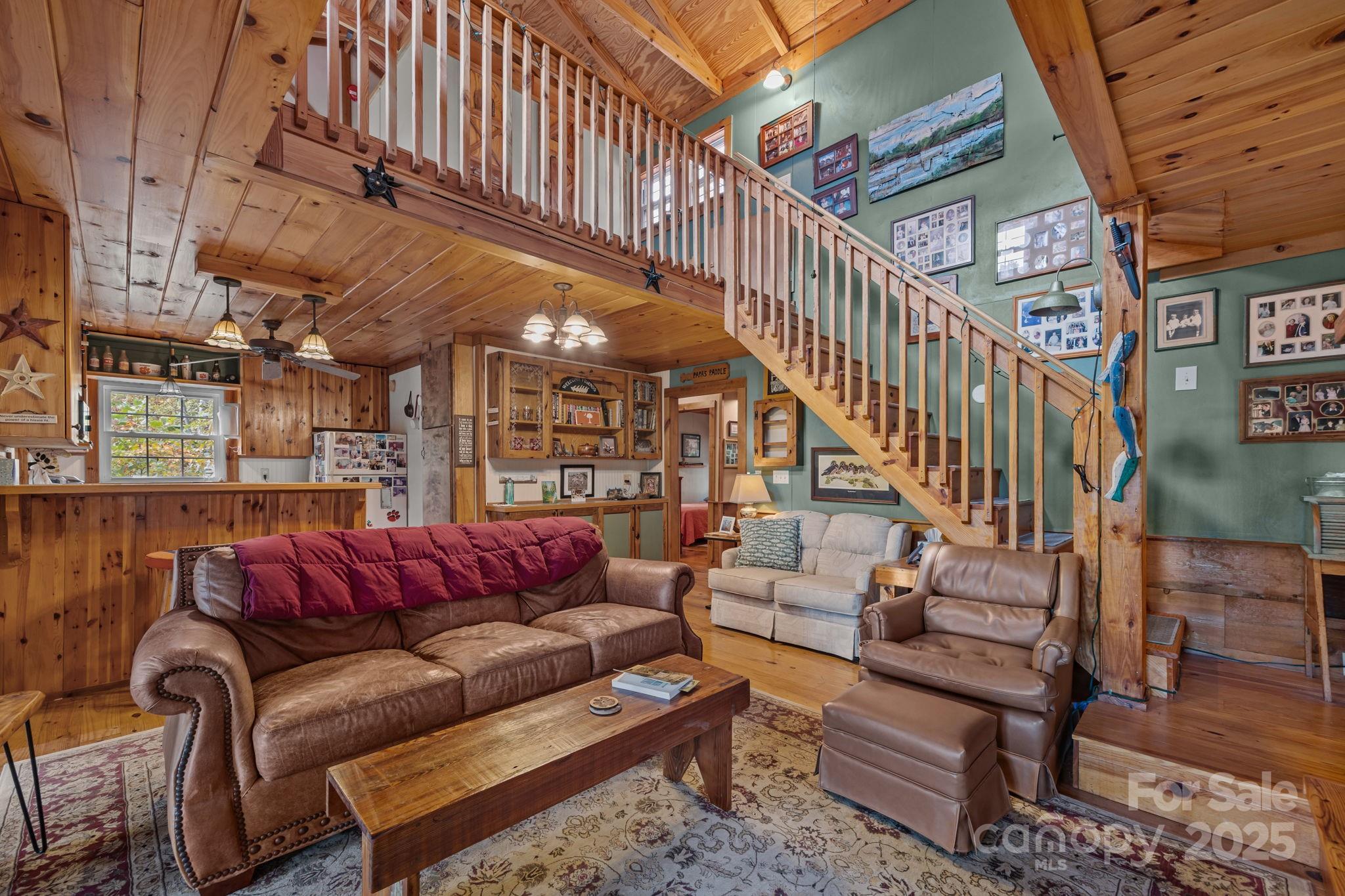 38 Buzzards Rest Trail Saluda NC 28773
