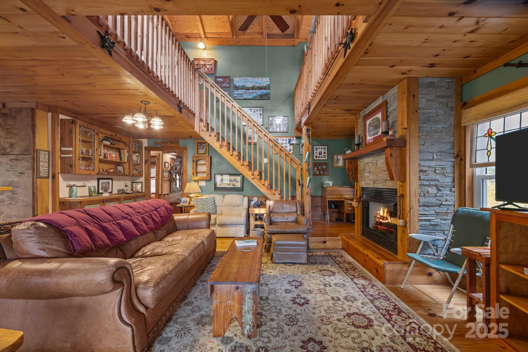 38 Buzzards Rest Trail Saluda NC 28773
