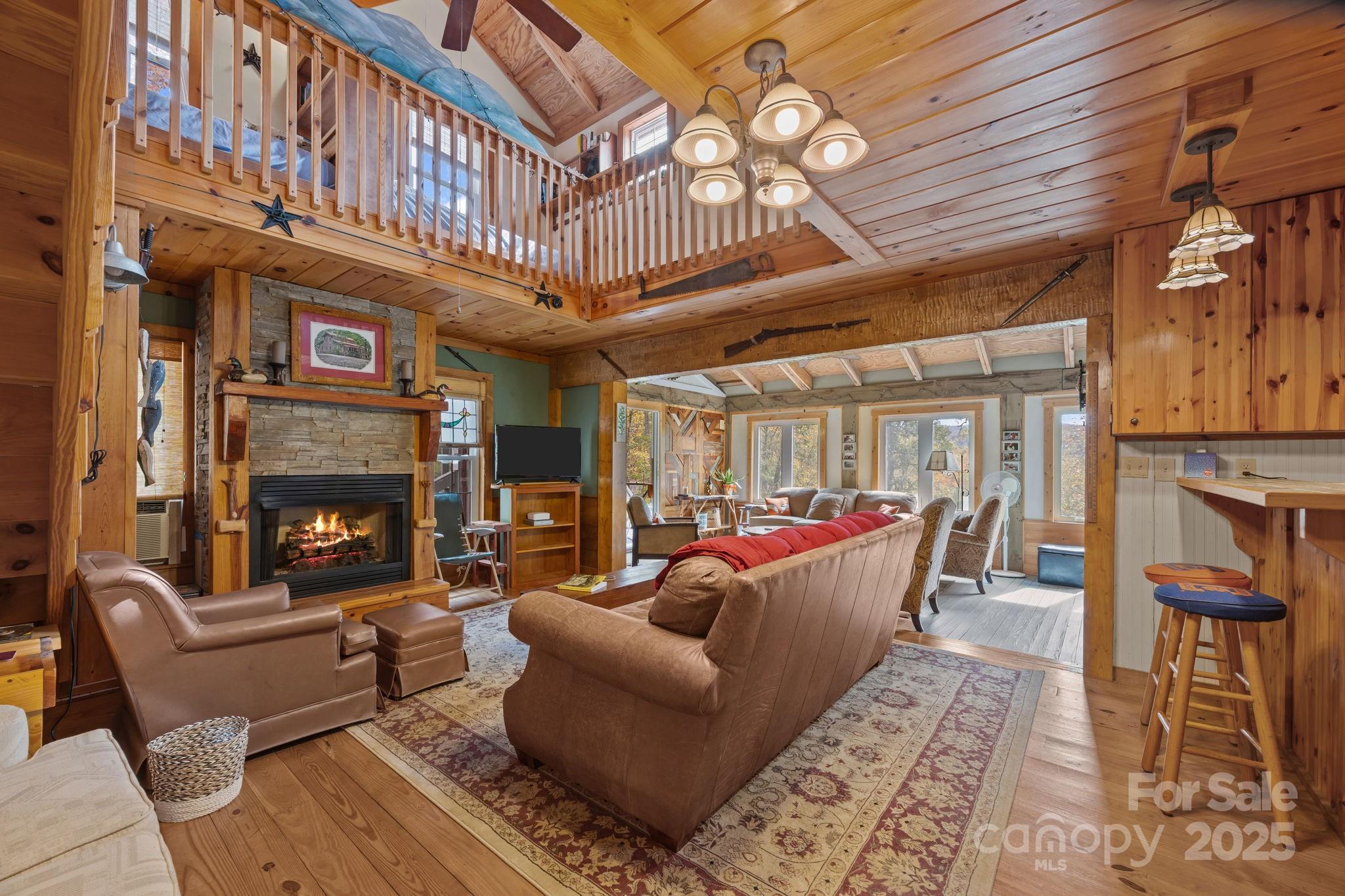 38 Buzzards Rest Trail Saluda NC 28773