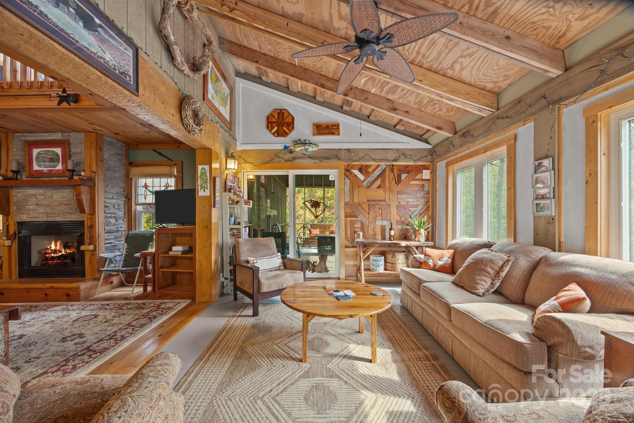 38 Buzzards Rest Trail Saluda NC 28773