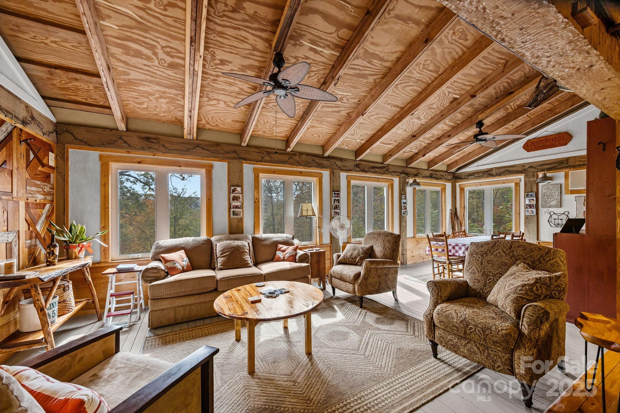 38 Buzzards Rest Trail Saluda NC 28773