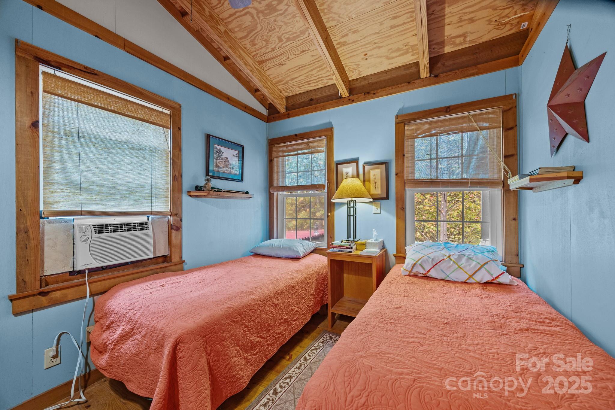 38 Buzzards Rest Trail Saluda NC 28773