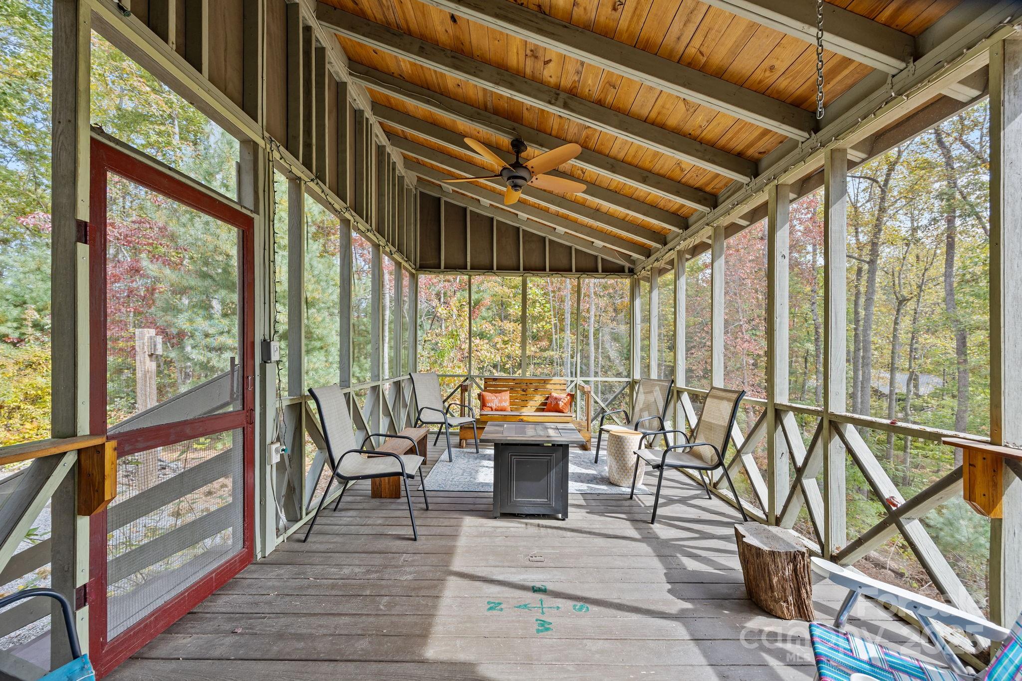 38 Buzzards Rest Trail Saluda NC 28773