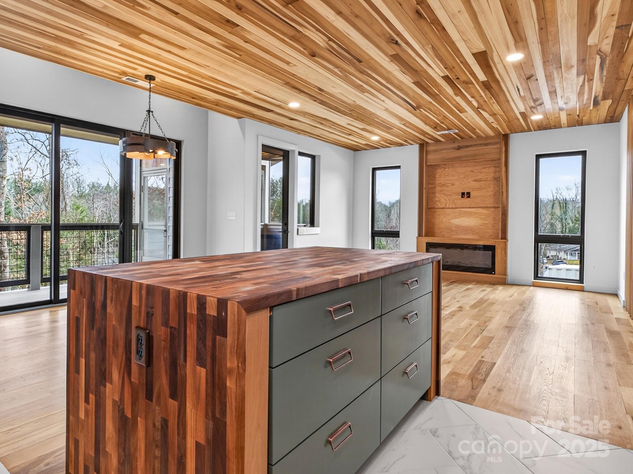 165 Abundance Run Asheville NC 28805