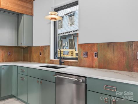 165 Abundance Run Asheville NC 28805