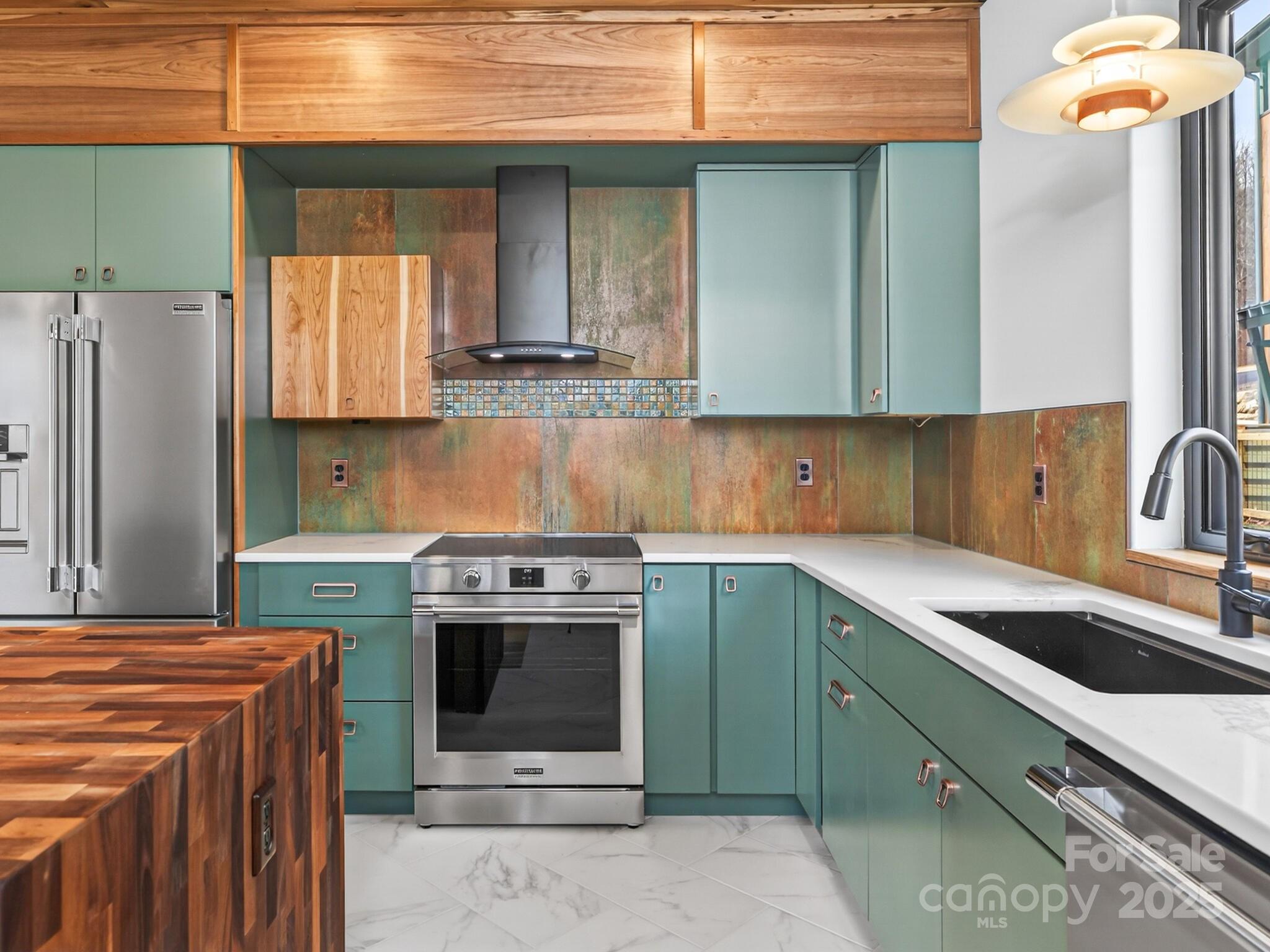 165 Abundance Run Asheville NC 28805