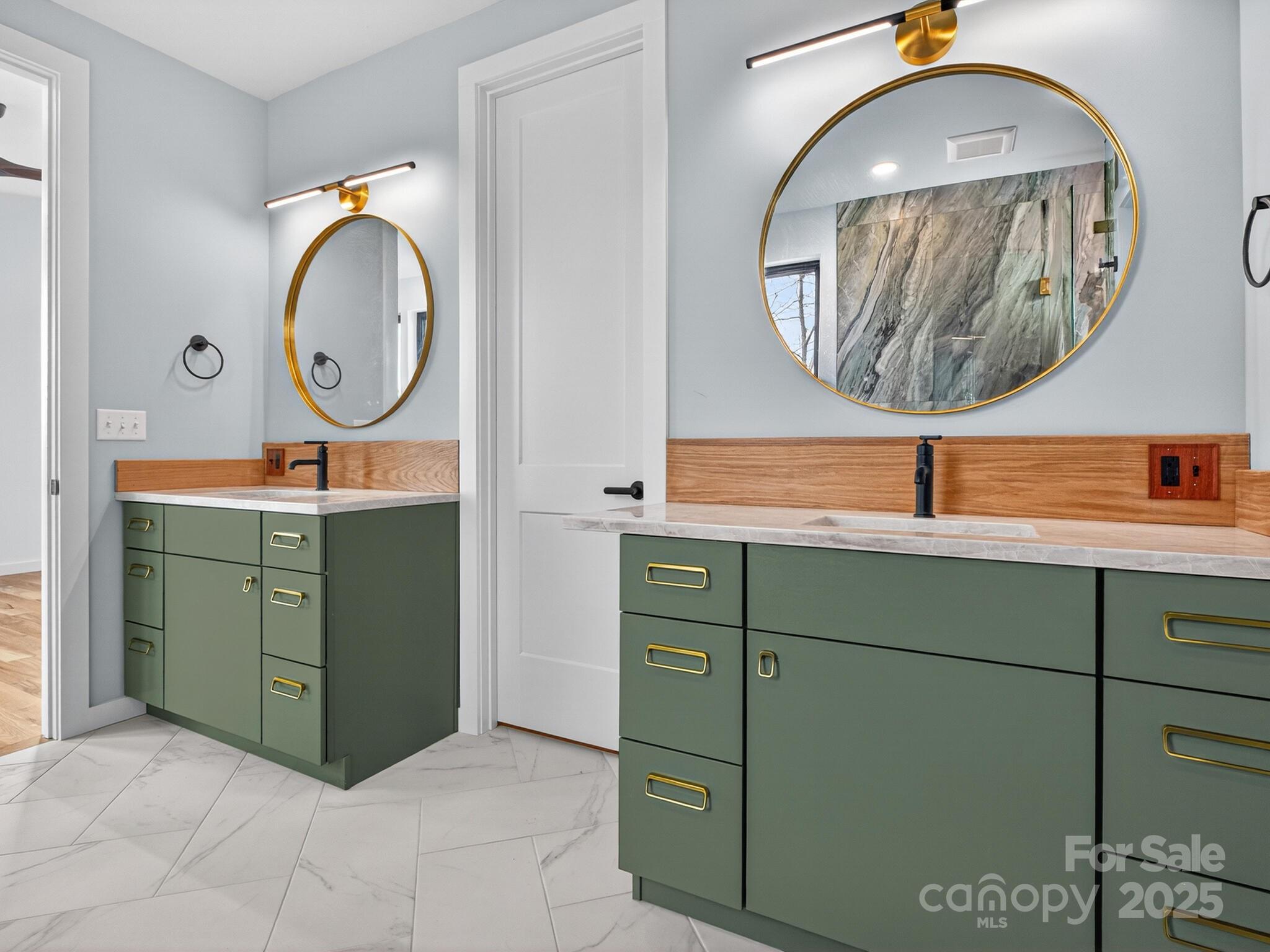 165 Abundance Run Asheville NC 28805