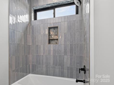 165 Abundance Run Asheville NC 28805