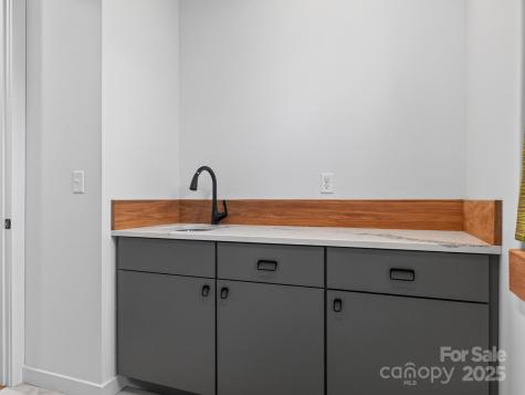 165 Abundance Run Asheville NC 28805